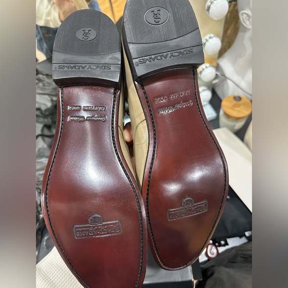 Boot - Picture 4 of 4